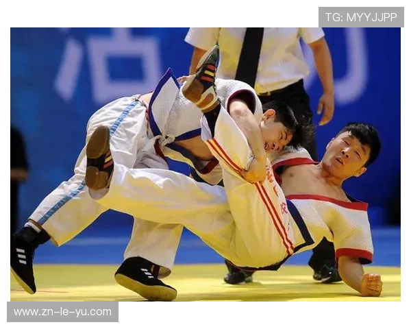 韩家文宣讲中国女曲奋斗历程,诠释体育精神 韩家文宣讲中国女曲奋斗历程,诠释体育精神